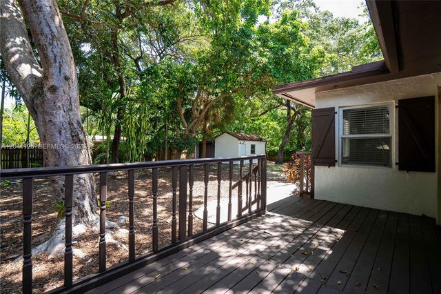 1691 NE 143rd St 0, North Miami, FL 33181
