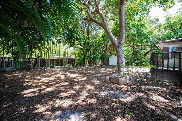 1691 NE 143rd St 0, North Miami, FL 33181