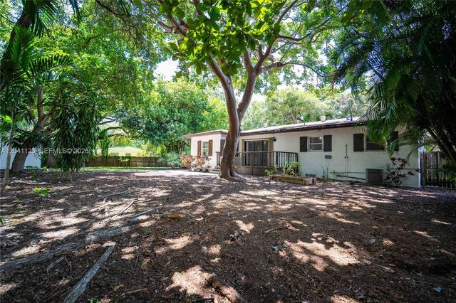 1691 NE 143rd St 0, North Miami, FL 33181