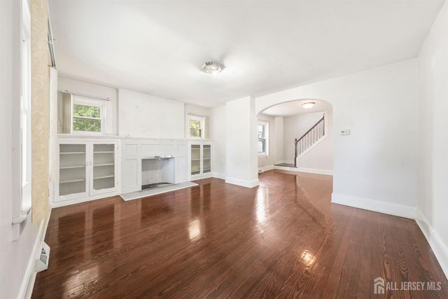 145 S 9th Avenue, Manville, NJ 08835