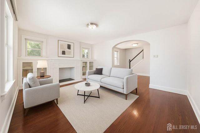 145 S 9th Avenue, Manville, NJ 08835