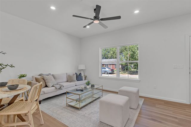 1048 E Young Place, Tulsa, OK 74106