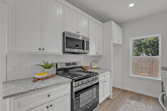 1048 E Young Place, Tulsa, OK 74106