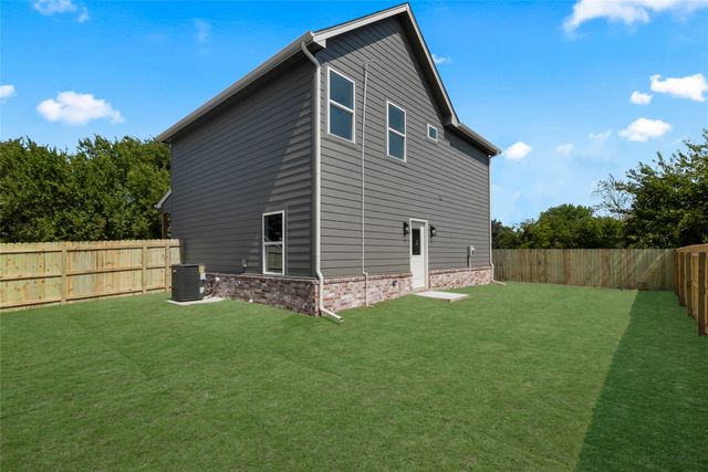 1048 E Young Place, Tulsa, OK 74106