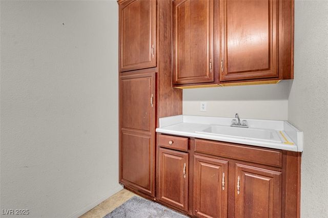 6659 Weather View Drive, Las Vegas, NV 89110