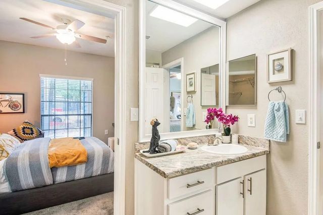 11220 West Road 1113, Houston, TX 77065