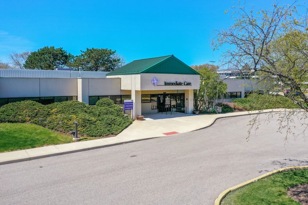 6 E Phillip Road, Vernon Hills, IL 60061