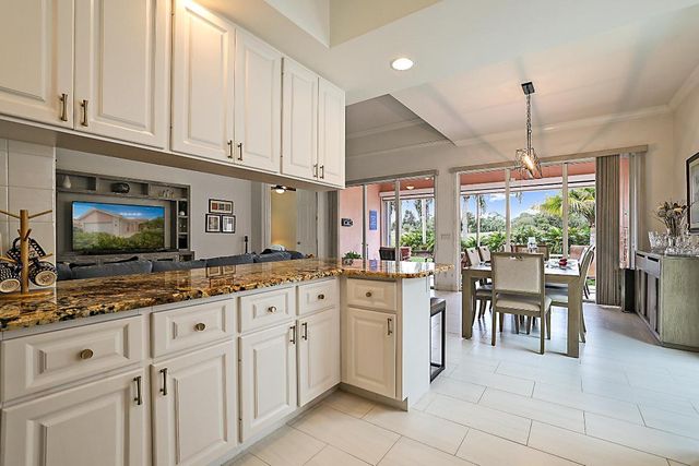 9520 SW Wedgewood Lane, Stuart, FL 34997