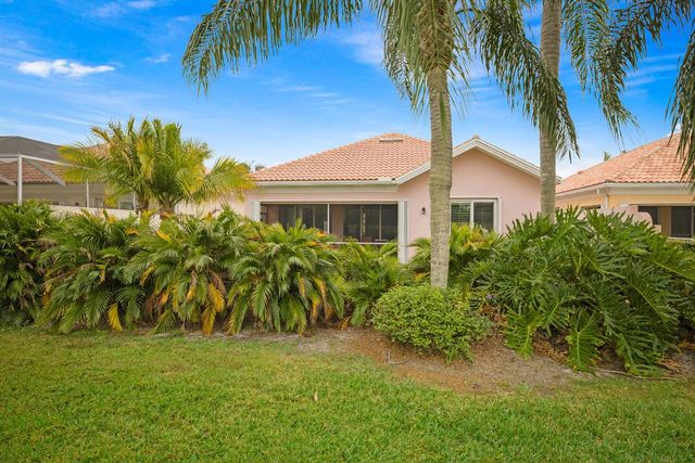 9520 SW Wedgewood Lane, Stuart, FL 34997