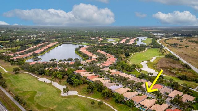 9520 SW Wedgewood Lane, Stuart, FL 34997