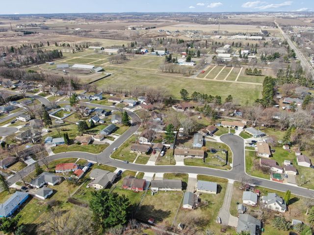 1115 Sunnyside Drive, Farmington, MN 55024