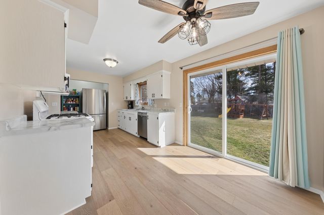 1115 Sunnyside Drive, Farmington, MN 55024