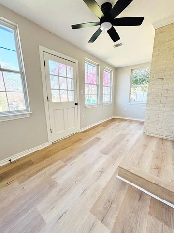 1803 S Park Street, Brenham, TX 77833