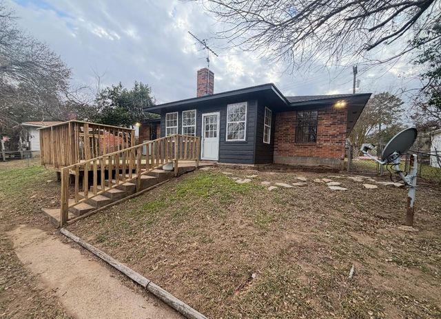 1803 S Park Street, Brenham, TX 77833