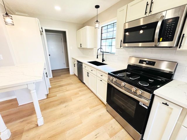 1803 S Park Street, Brenham, TX 77833