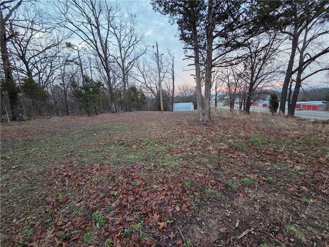 Windover Acres - 4874 HWY 62, Eureka Springs, AR 72632