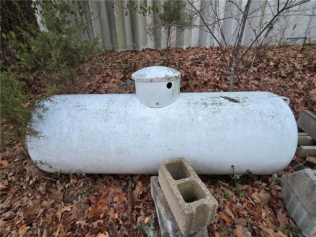 Windover Acres - 4874 HWY 62, Eureka Springs, AR 72632