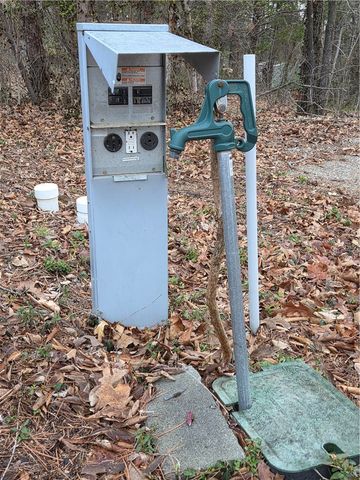 Windover Acres - 4874 HWY 62, Eureka Springs, AR 72632