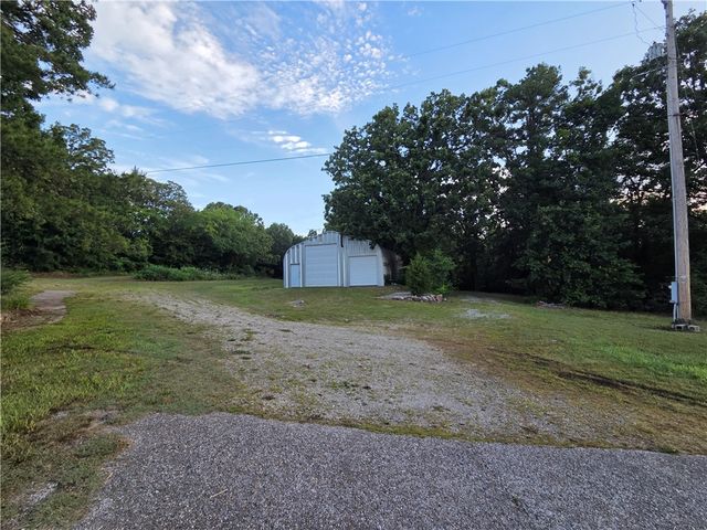 Windover Acres - 4874 HWY 62, Eureka Springs, AR 72632