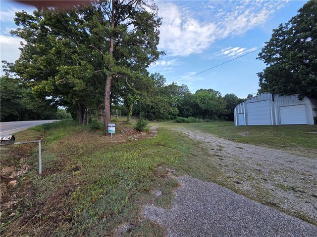 Windover Acres - 4874 HWY 62, Eureka Springs, AR 72632