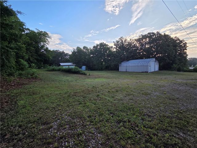 Windover Acres - 4874 HWY 62, Eureka Springs, AR 72632