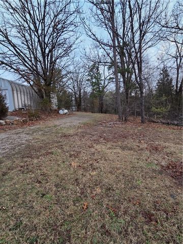 Windover Acres - 4874 HWY 62, Eureka Springs, AR 72632