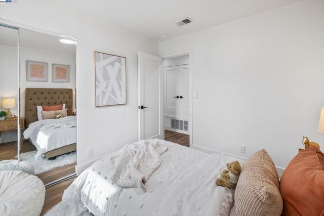 109 Bellflower Ct, Hercules, CA 94547