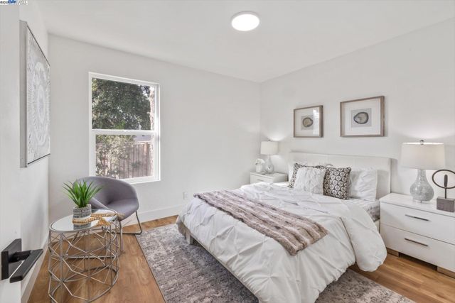 109 Bellflower Ct, Hercules, CA 94547