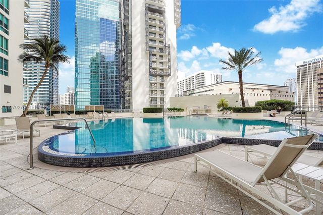 300 S Biscayne Blvd T-2602, Miami, FL 33131