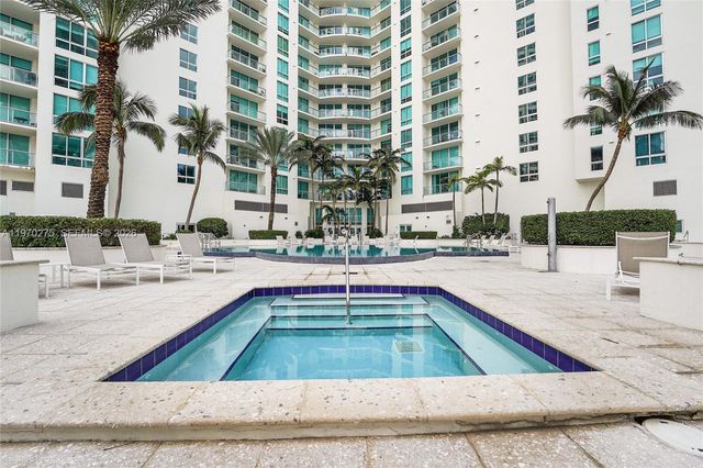 300 S Biscayne Blvd T-2602, Miami, FL 33131