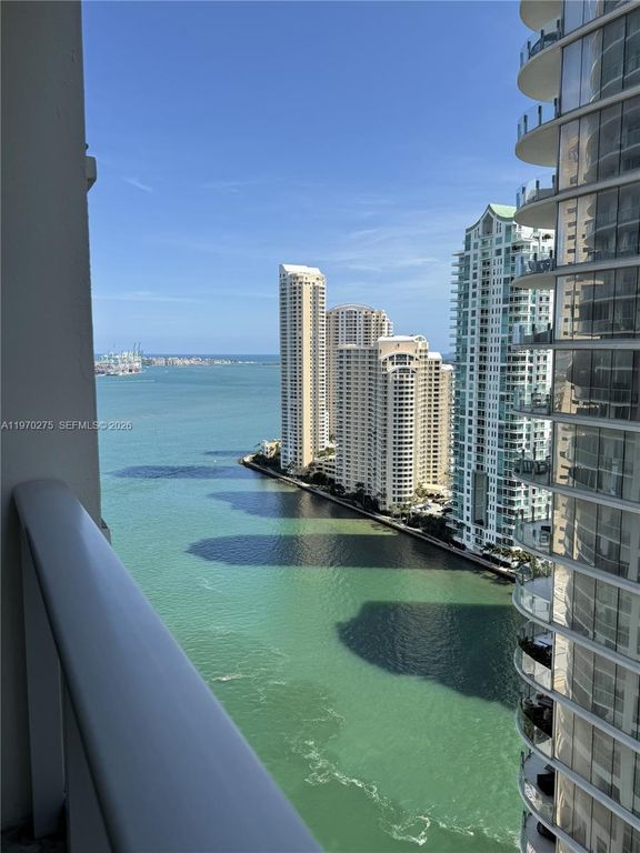 300 S Biscayne Blvd T-2602, Miami, FL 33131