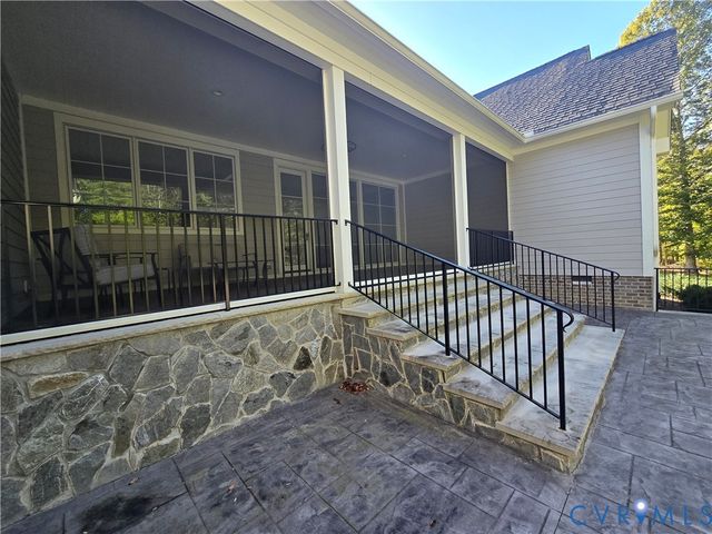 7178 Canopy Cir, New Kent, VA 23124