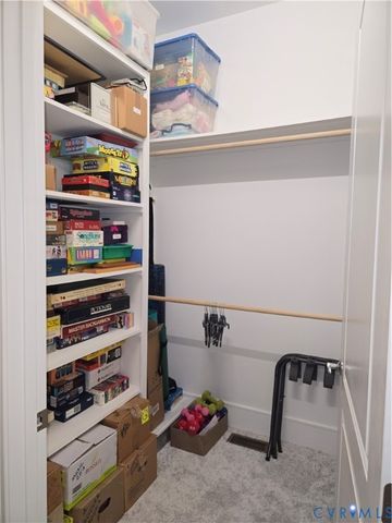 7178 Canopy Cir, New Kent, VA 23124