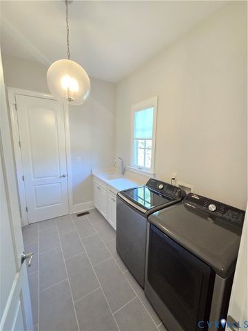 7178 Canopy Cir, New Kent, VA 23124