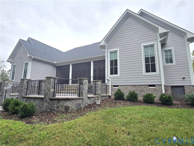7178 Canopy Cir, New Kent, VA 23124