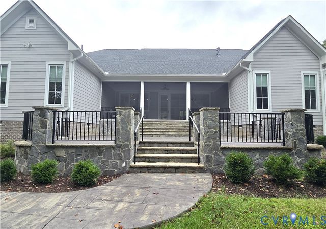 7178 Canopy Cir, New Kent, VA 23124