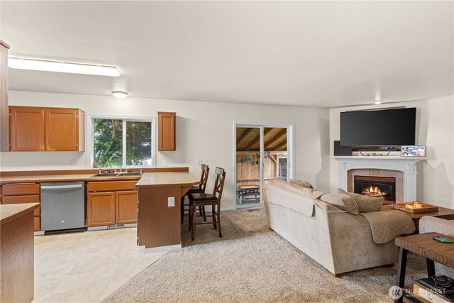 8627 136th Street E, Puyallup, WA 98373