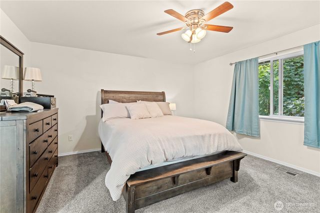 8627 136th Street E, Puyallup, WA 98373