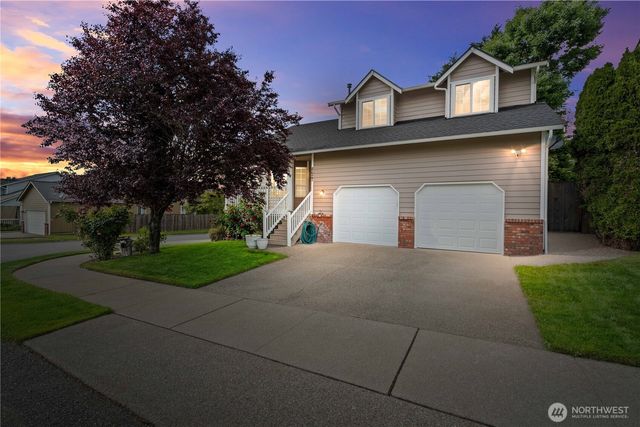 8627 136th Street E, Puyallup, WA 98373
