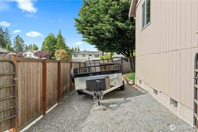 8627 136th Street E, Puyallup, WA 98373
