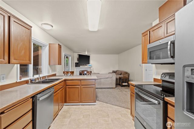 8627 136th Street E, Puyallup, WA 98373
