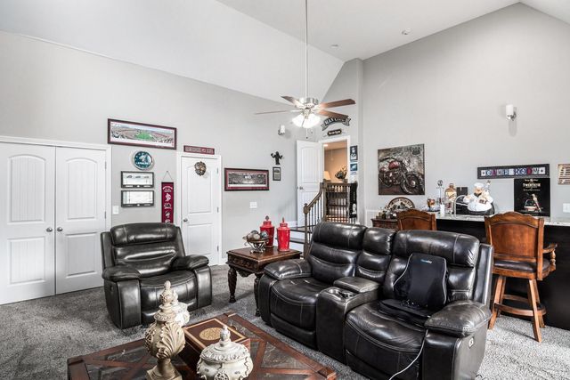 2976 Hartley Dr, Clarksville, TN 37043