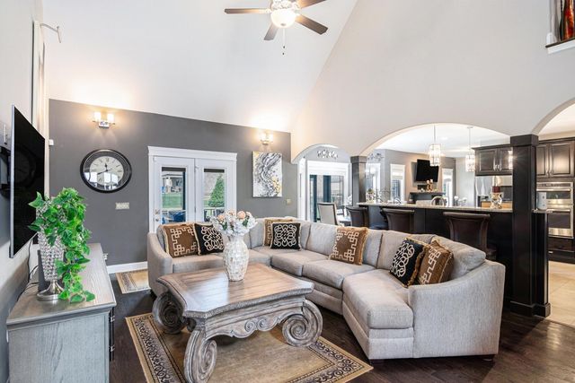 2976 Hartley Dr, Clarksville, TN 37043