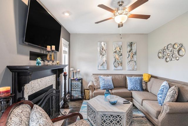 2976 Hartley Dr, Clarksville, TN 37043