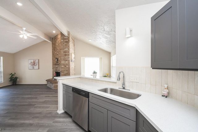 7129 Village Lake Drive, Cypress, TX 77433