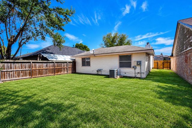 7129 Village Lake Drive, Cypress, TX 77433