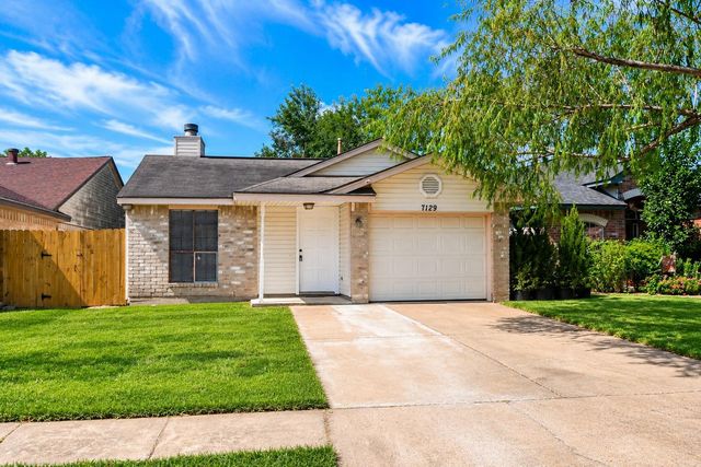 7129 Village Lake Drive, Cypress, TX 77433