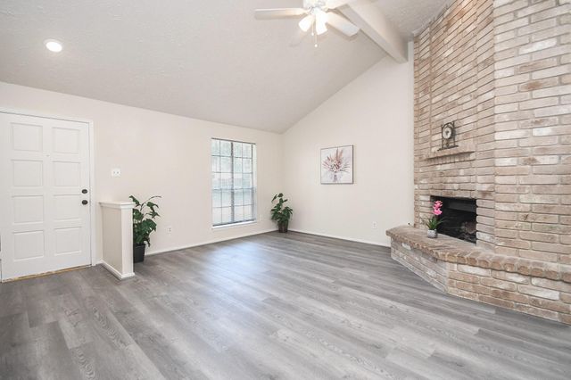 7129 Village Lake Drive, Cypress, TX 77433