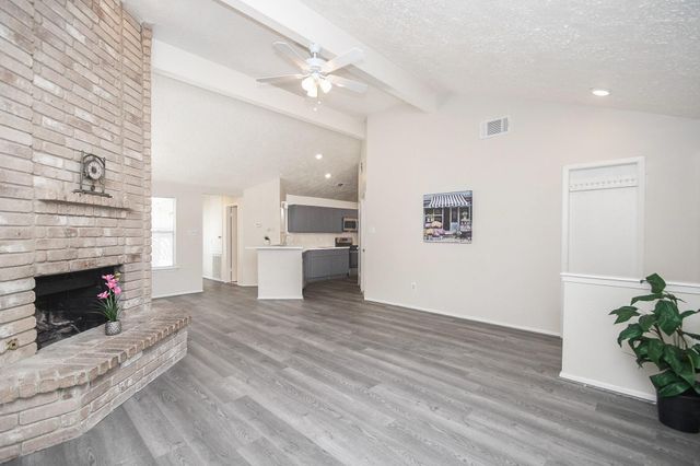 7129 Village Lake Drive, Cypress, TX 77433