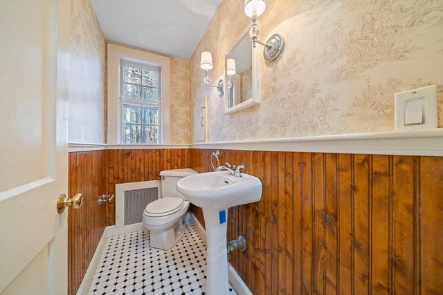 5 Richardson St., Medway, MA 02053